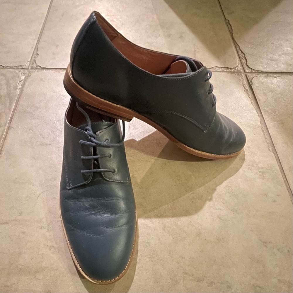 Vanishing Elephant mens leather dress shoes